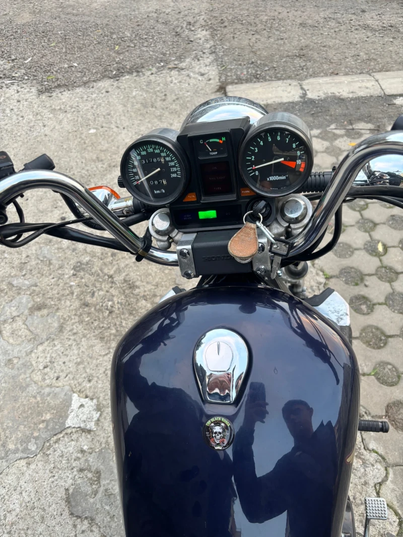 Honda Magna, снимка 4 - Мотоциклети и мототехника - 52513098