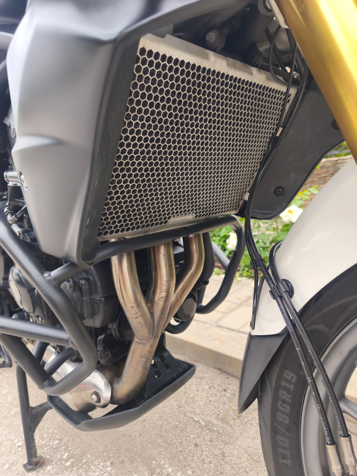 Triumph Tiger 800 XRX ABS - изображение 10