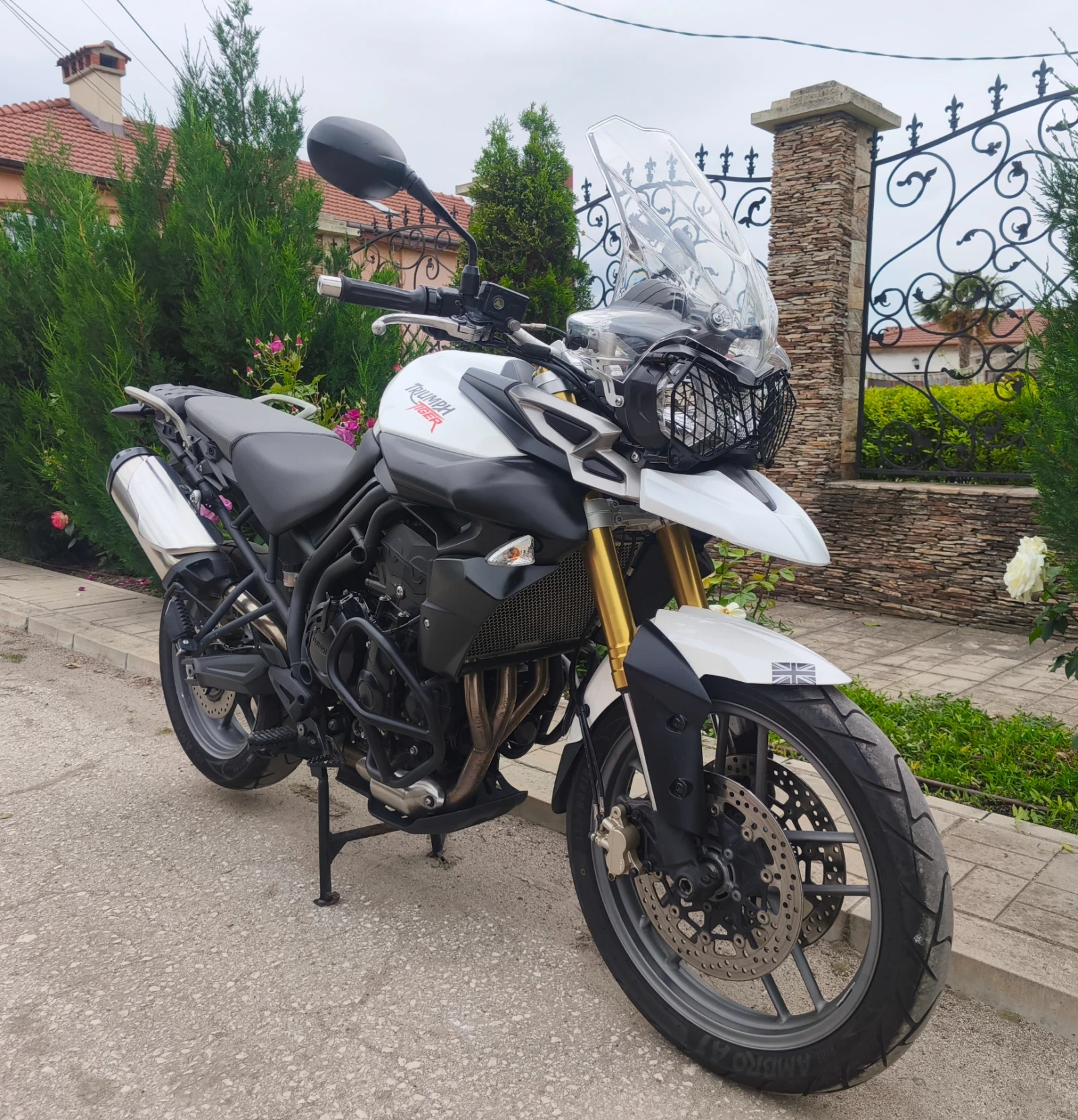 Triumph Tiger 800 XRX ABS - изображение 2