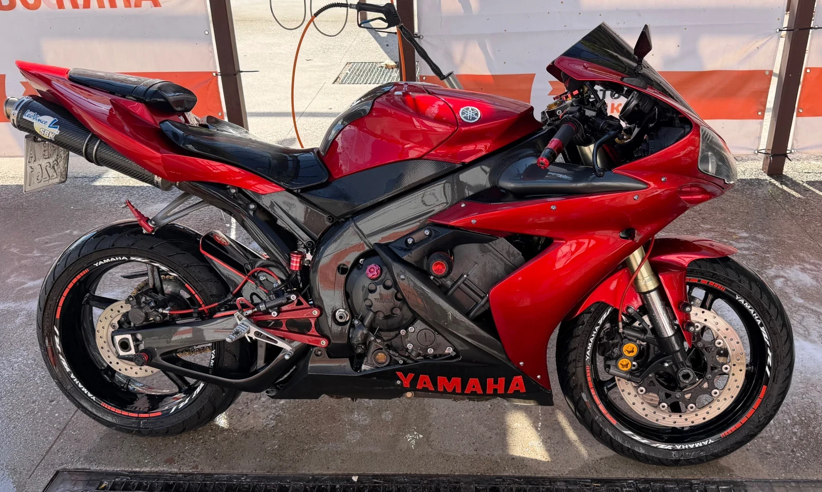 Yamaha YZF-R1