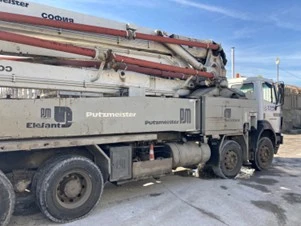 Бетон помпа Mercedes-Benz 3234 , снимка 3 - Индустриална техника - 54177846