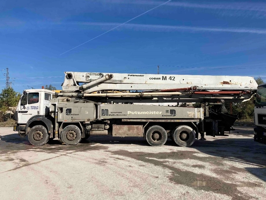 Бетон помпа Mercedes-Benz 3234 , снимка 4 - Индустриална техника - 54177846