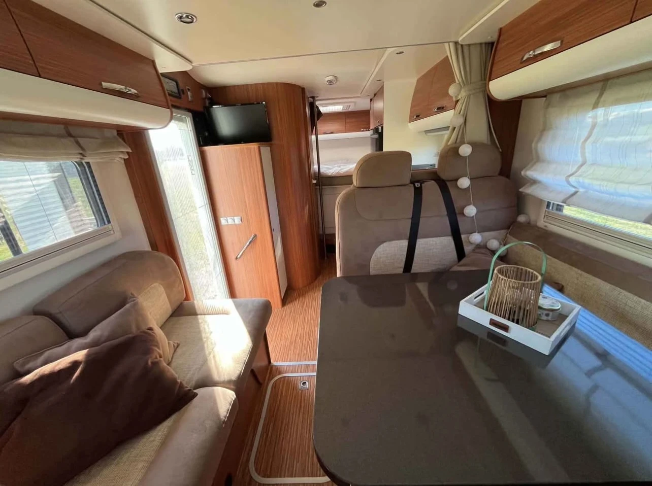 Кемпер Adria Matrix M 680 SP, снимка 8 - Каравани и кемпери - 55678144