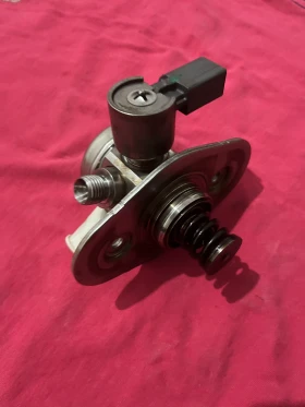 Горивна помпа високо налягане BMW, снимка 2