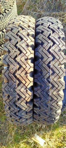 Гуми, снимка 1