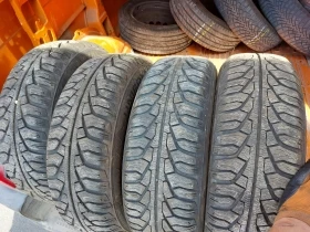 Гуми Зимни 195/65R15, снимка 1 - Гуми и джанти - 38091673