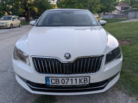 Skoda Superb L&K 2.0TDI 4x4, Печка, Панорама - 39500 лв. - 33757617 5