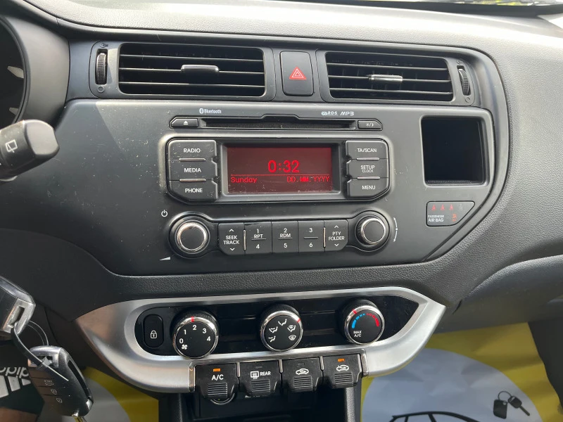 Kia Rio Газ, снимка 9 - Автомобили и джипове - 46366388