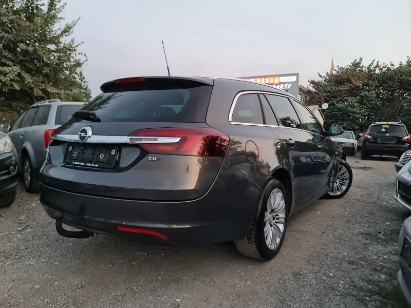 Opel Insignia КАТО ЧИСТО НОВА, снимка 5 - Автомобили и джипове - 47514627