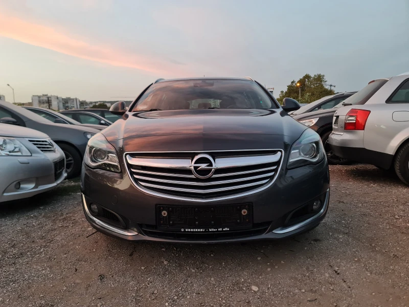 Opel Insignia КАТО ЧИСТО НОВА, снимка 2 - Автомобили и джипове - 47514627