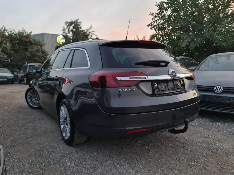 Opel Insignia КАТО ЧИСТО НОВА, снимка 4 - Автомобили и джипове - 47514627