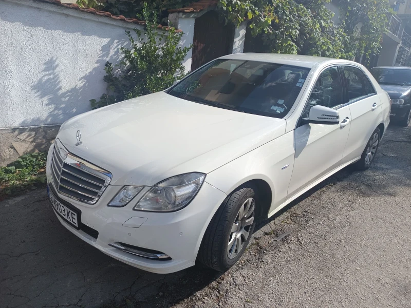 Mercedes-Benz E 200 Лек, снимка 2 - Автомобили и джипове - 47697120