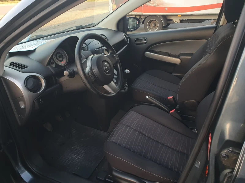 Mazda 2 1, 4 tdi 75 hp, снимка 9 - Автомобили и джипове - 47550572