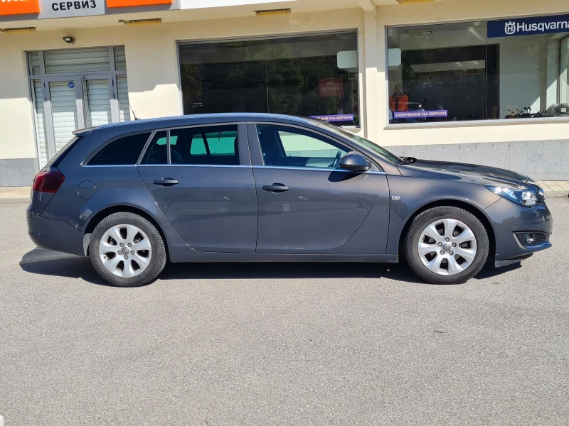 Opel Insignia Sports Tourer, снимка 4 - Автомобили и джипове - 48812754