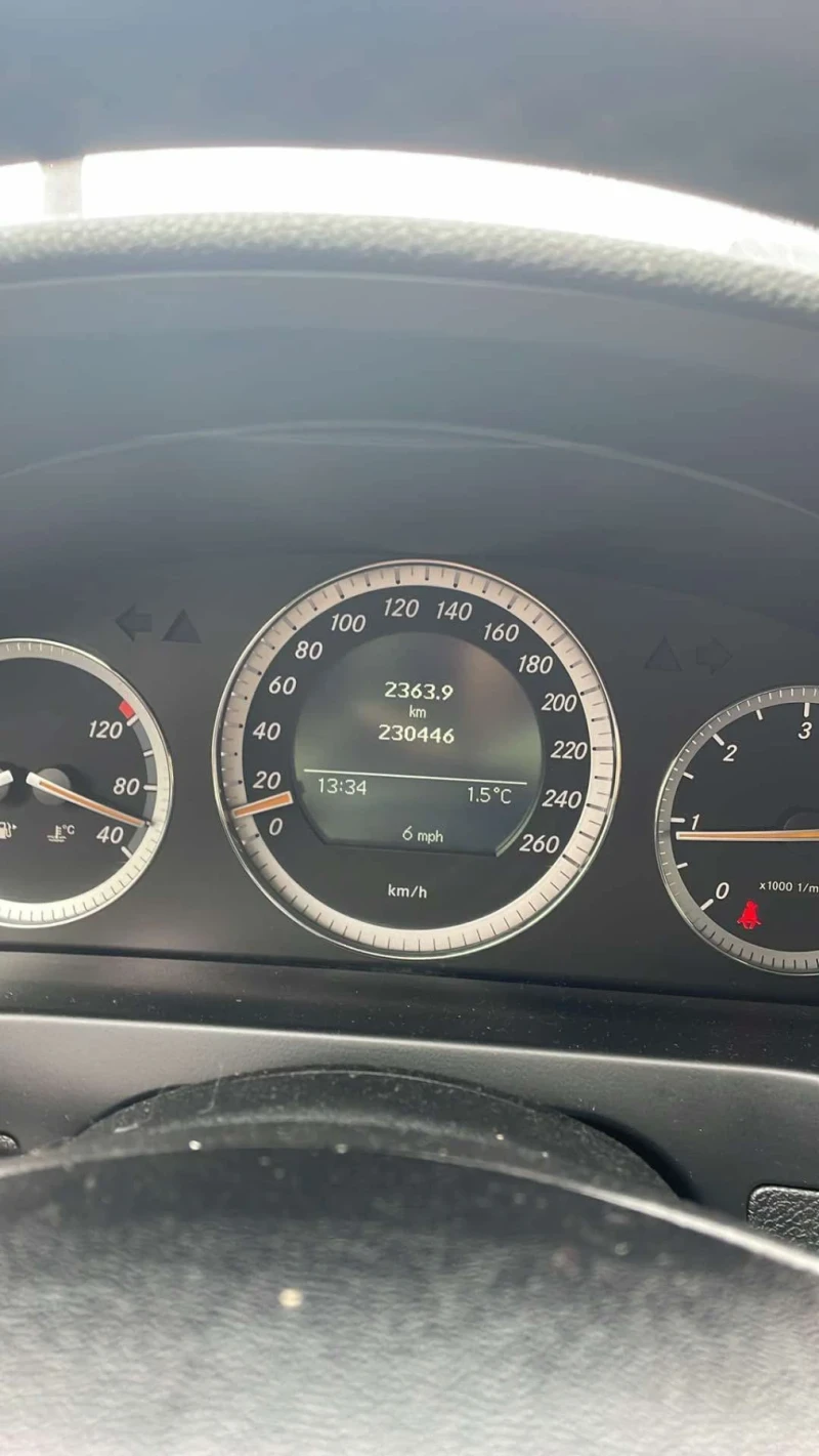 Mercedes-Benz C 220, снимка 6 - Автомобили и джипове - 48866875