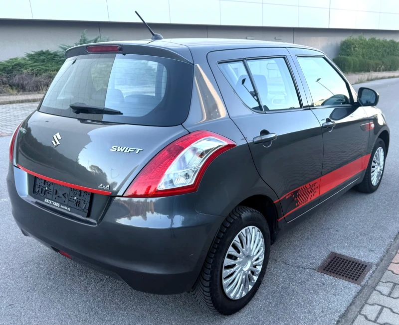 Suzuki Swift 1.2i/90kc/4x4/Климатик/Сервизни документи, снимка 4 - Автомобили и джипове - 51530670