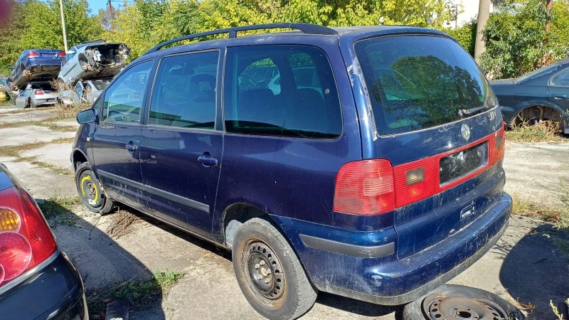 VW Sharan 1.9TDI, снимка 2 - Автомобили и джипове - 51810165