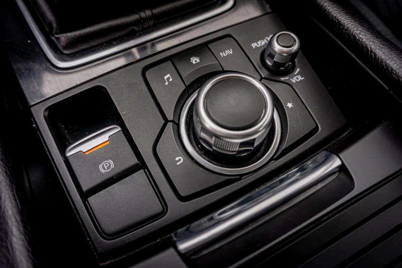 Mazda 6 2.2D Facelift | НАПЪЛНО ОБСЛУЖЕНА, снимка 12 - Автомобили и джипове - 52311340