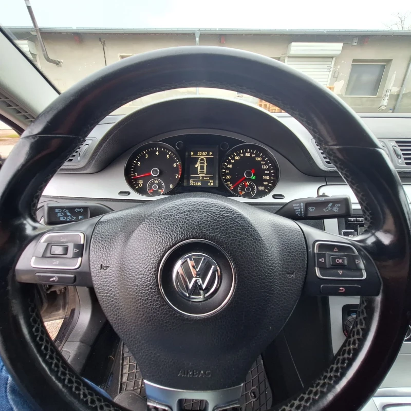 VW CC 2.0 tsi, снимка 3 - Автомобили и джипове - 52671388