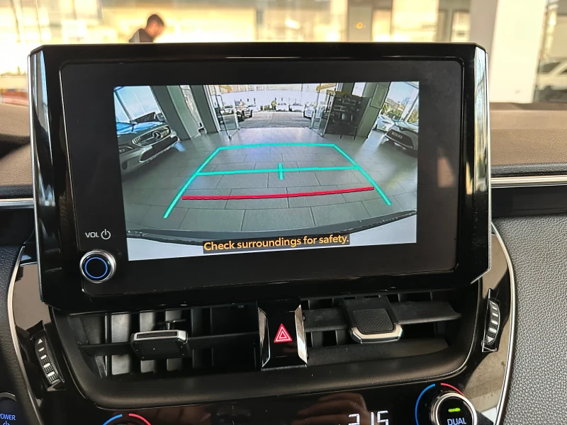 Toyota Corolla Active* 1.8 , снимка 17 - Автомобили и джипове - 52693124