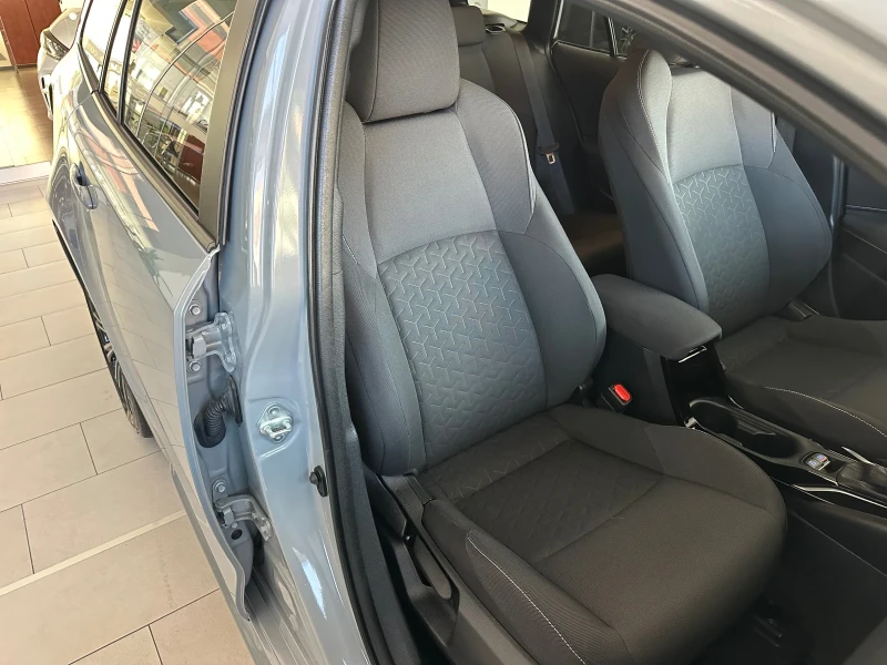 Toyota Corolla Active* 1.8 , снимка 8 - Автомобили и джипове - 52693124
