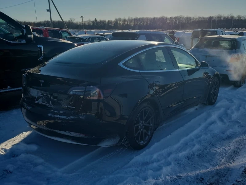 Tesla Model 3 * LONG RANGE * CARFAX * БЕЗ ПЪРВОНАЧАЛНА ВНОСКА, снимка 3 - Автомобили и джипове - 53153982