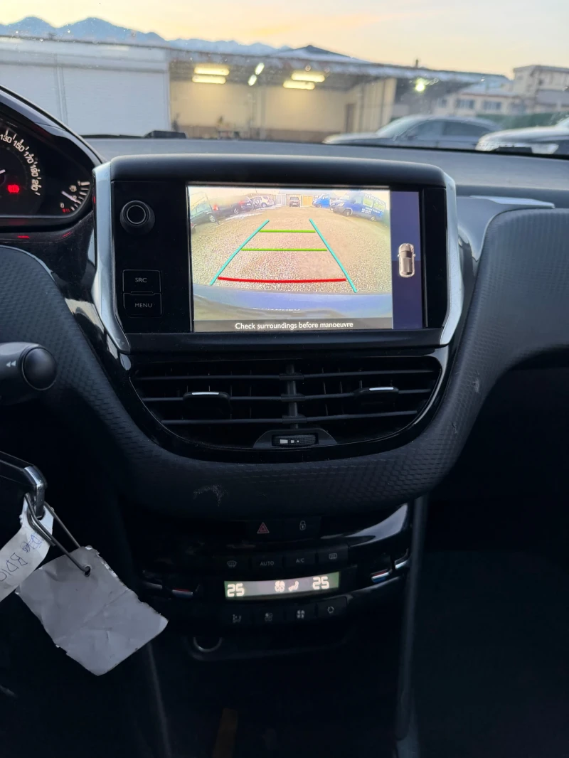 Peugeot 208 1.6d/100hp/NAVI/CAMERA/EVRO6/, снимка 12 - Автомобили и джипове - 53197766