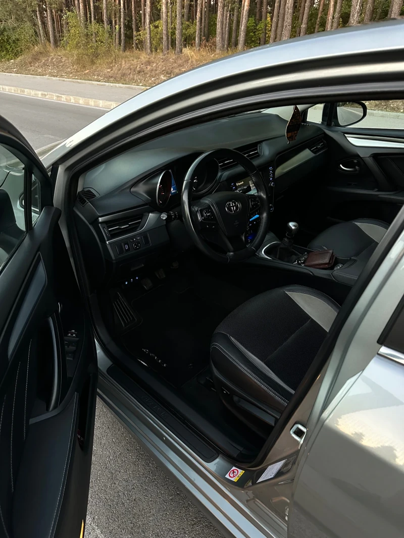 Toyota Avensis, снимка 8 - Автомобили и джипове - 53269366