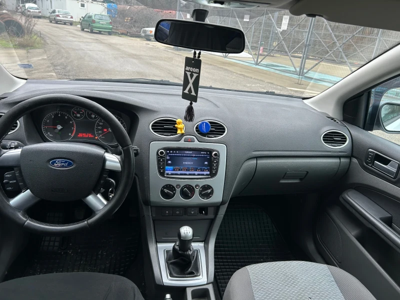 Ford Focus 1.8i, снимка 7 - Автомобили и джипове - 53401222