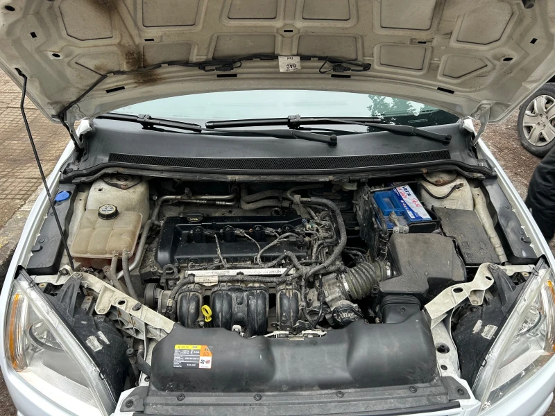 Ford Focus 1.8i, снимка 14 - Автомобили и джипове - 53401222