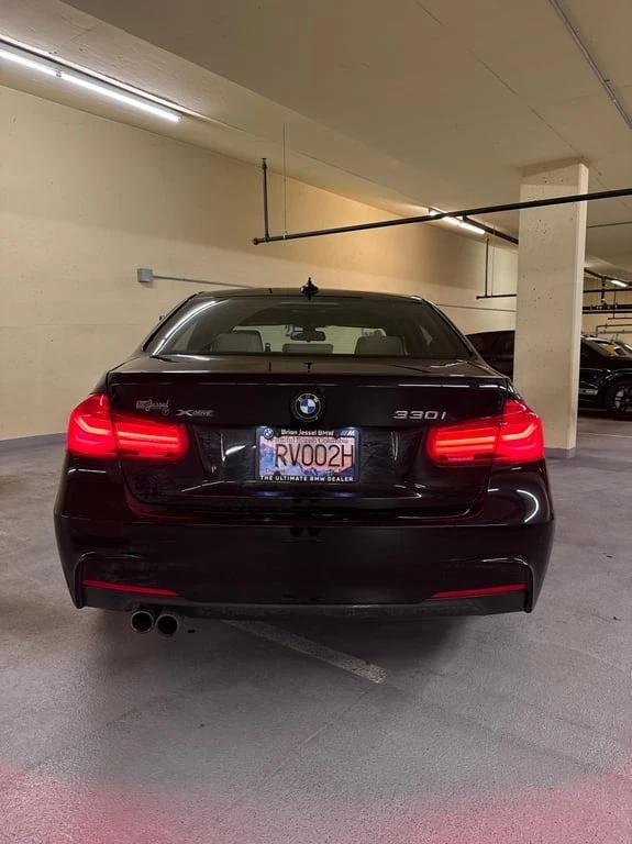 BMW 330 * 330i xDrive * CARFAX * БЕЗ ПЪРВОНАЧАЛНА ВНОСКА, снимка 4 - Автомобили и джипове - 52940375