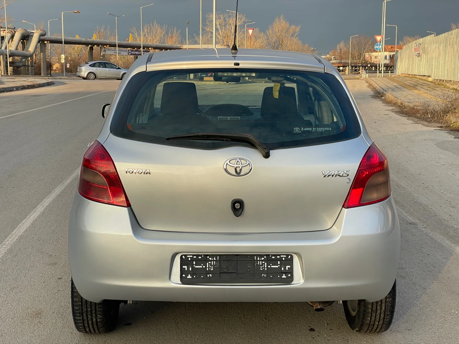 Toyota Yaris 1.3i НОВ ВНОС ИТАЛИЯ - изображение 5