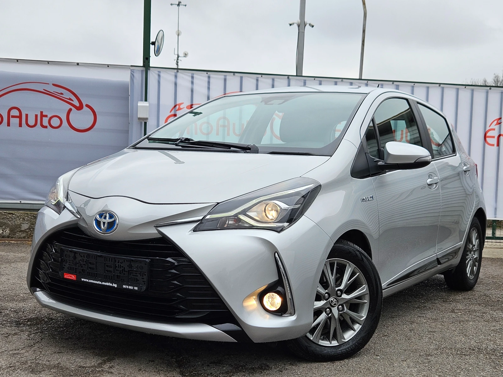 Toyota Yaris 1.5HYBRID/AVTOMAT/LED/NAVI/БЛУТУТ/EURO 6B/ТОП - изображение 7