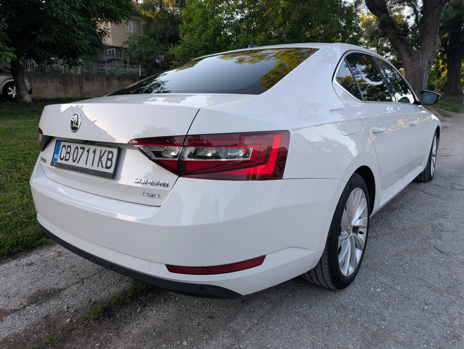 Skoda Superb L&K 2.0TDI 4x4, Печка, Панорама - изображение 3