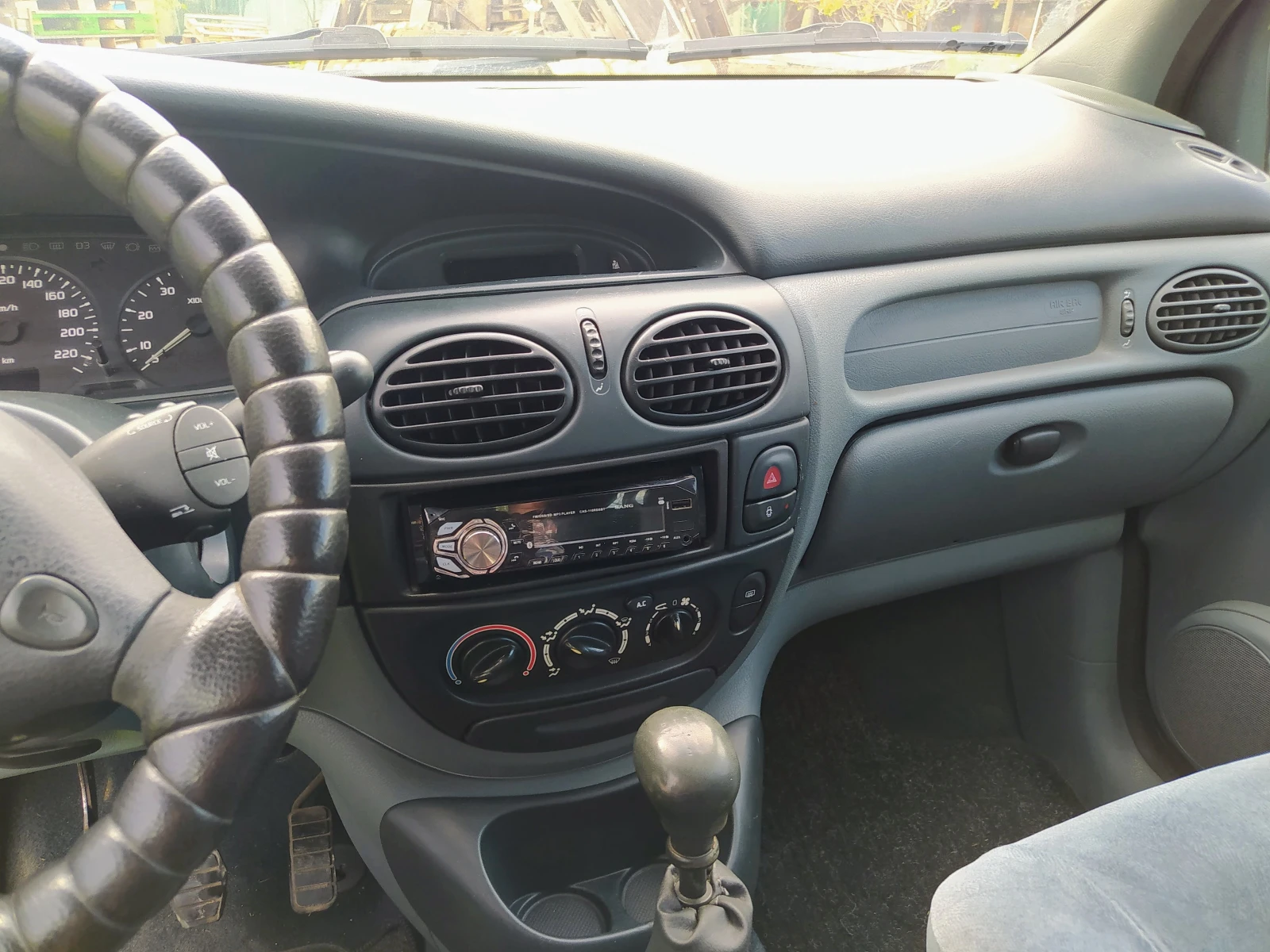 Renault Megane Scenic - изображение 8