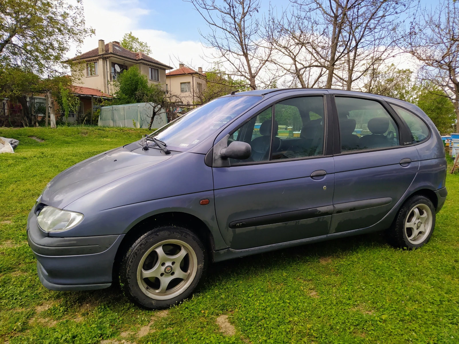 Renault Megane Scenic - изображение 2
