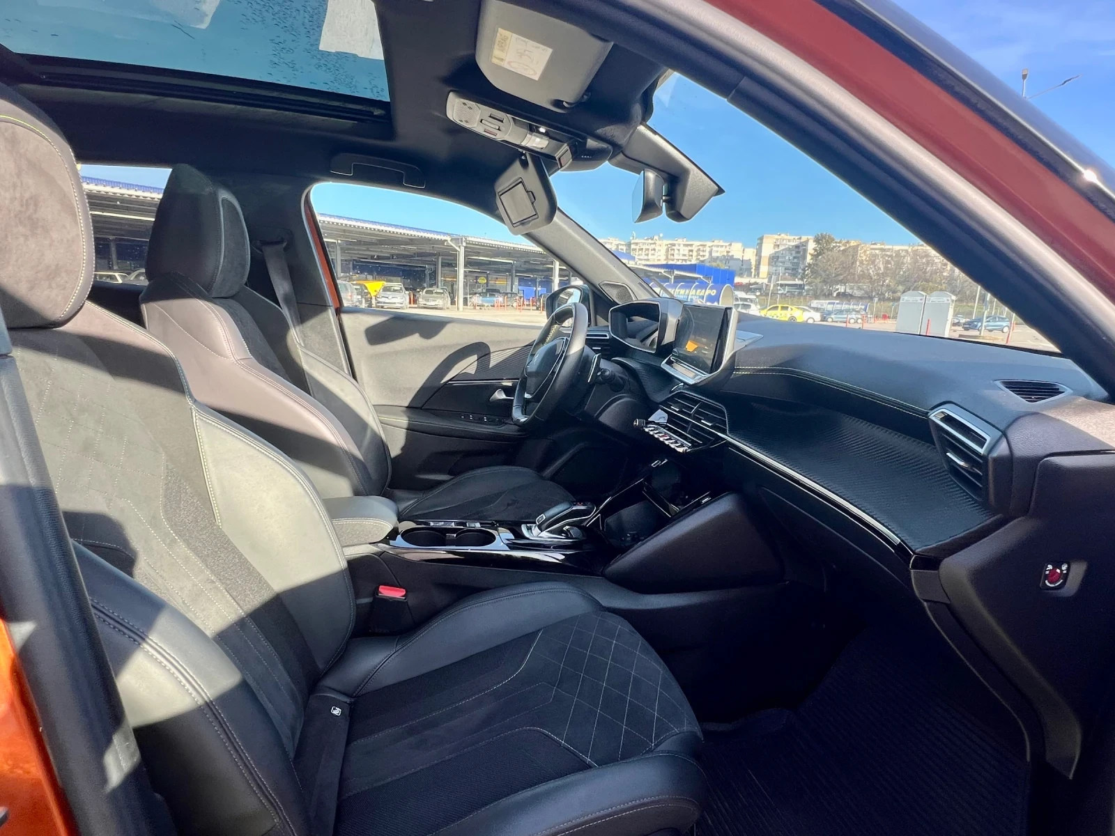 Peugeot 2008 1.2 PureTech 155hp  - изображение 7