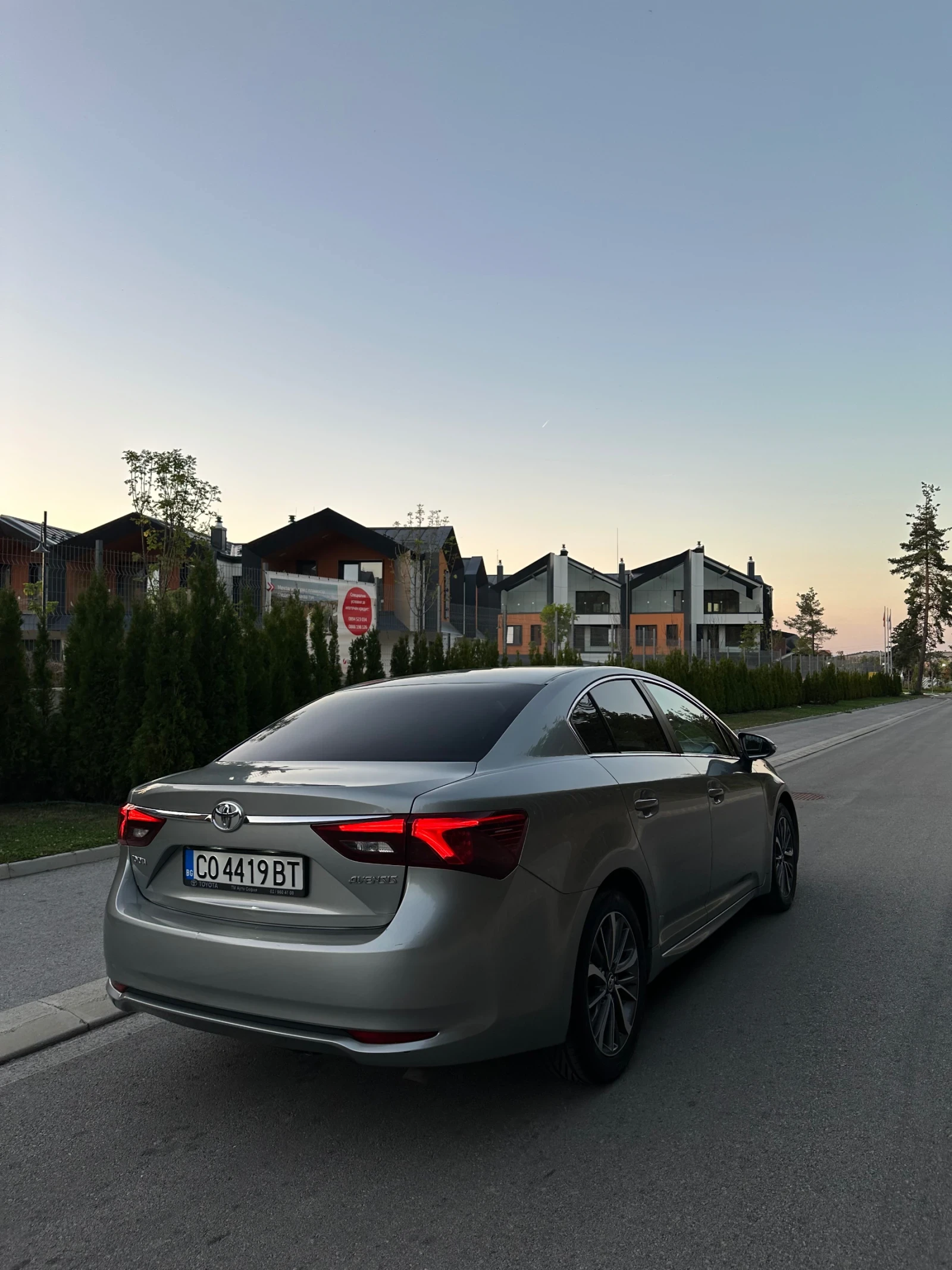 Toyota Avensis  - изображение 4