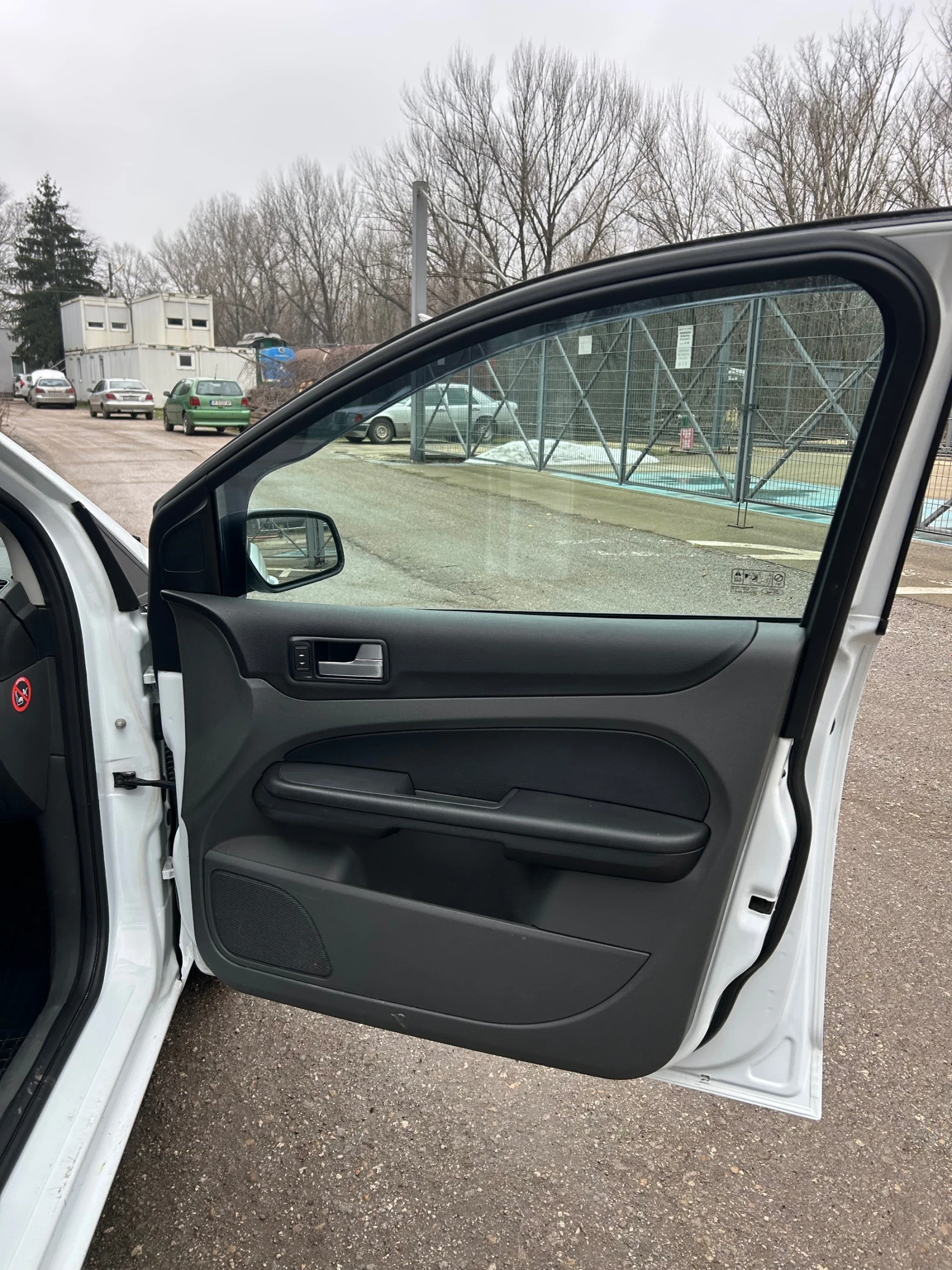 Ford Focus 1.8i | Mobile.bg � ����������� 13