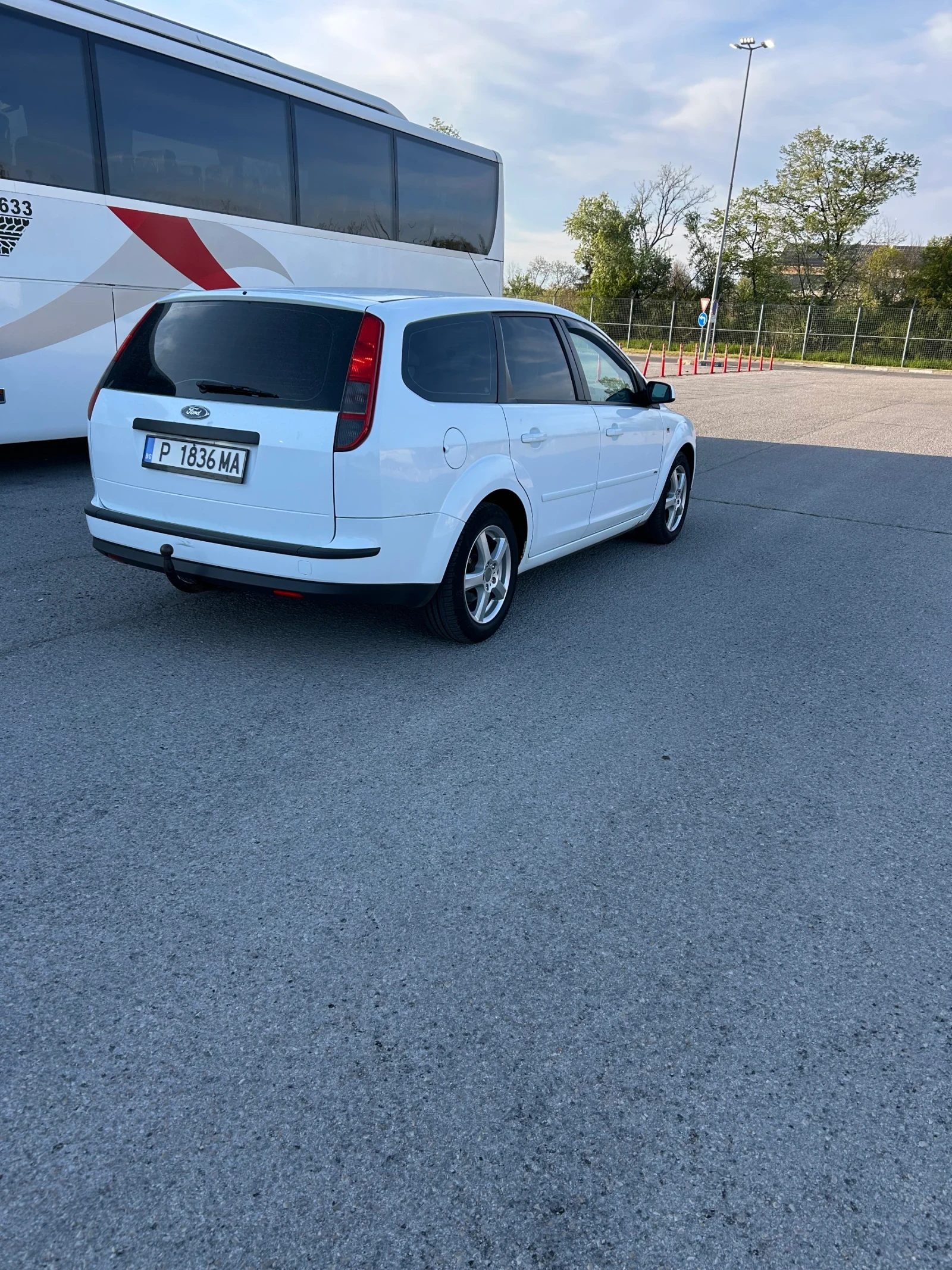 Ford Focus 1.8i, снимка 4 - Автомобили и джипове - 54236577