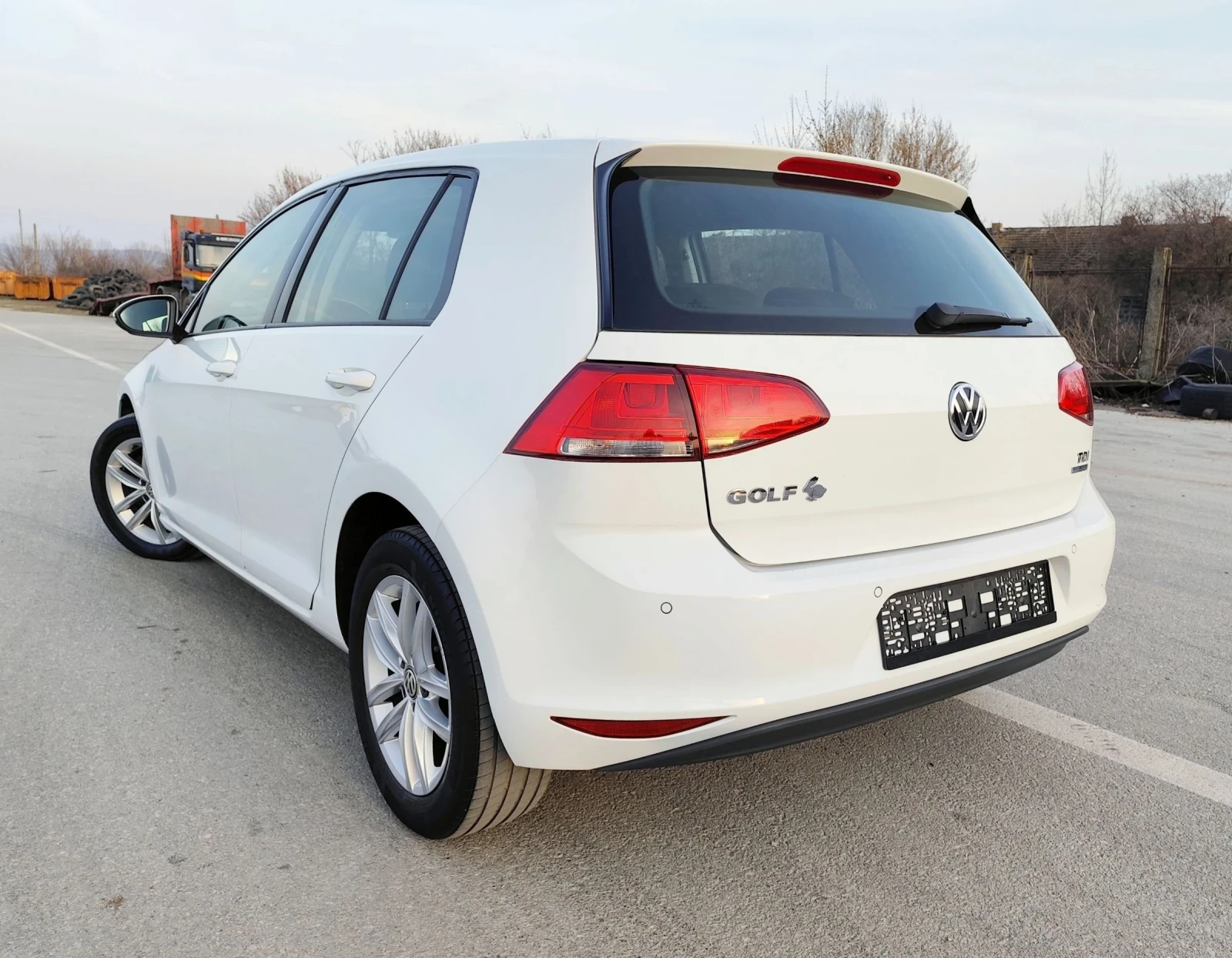 VW Golf 1.6TDI-EURO5B-ПОДГРЯВАНЕ-СЕРВИЗНА КНИЖКА , снимка 5 - Автомобили и джипове - 53908239