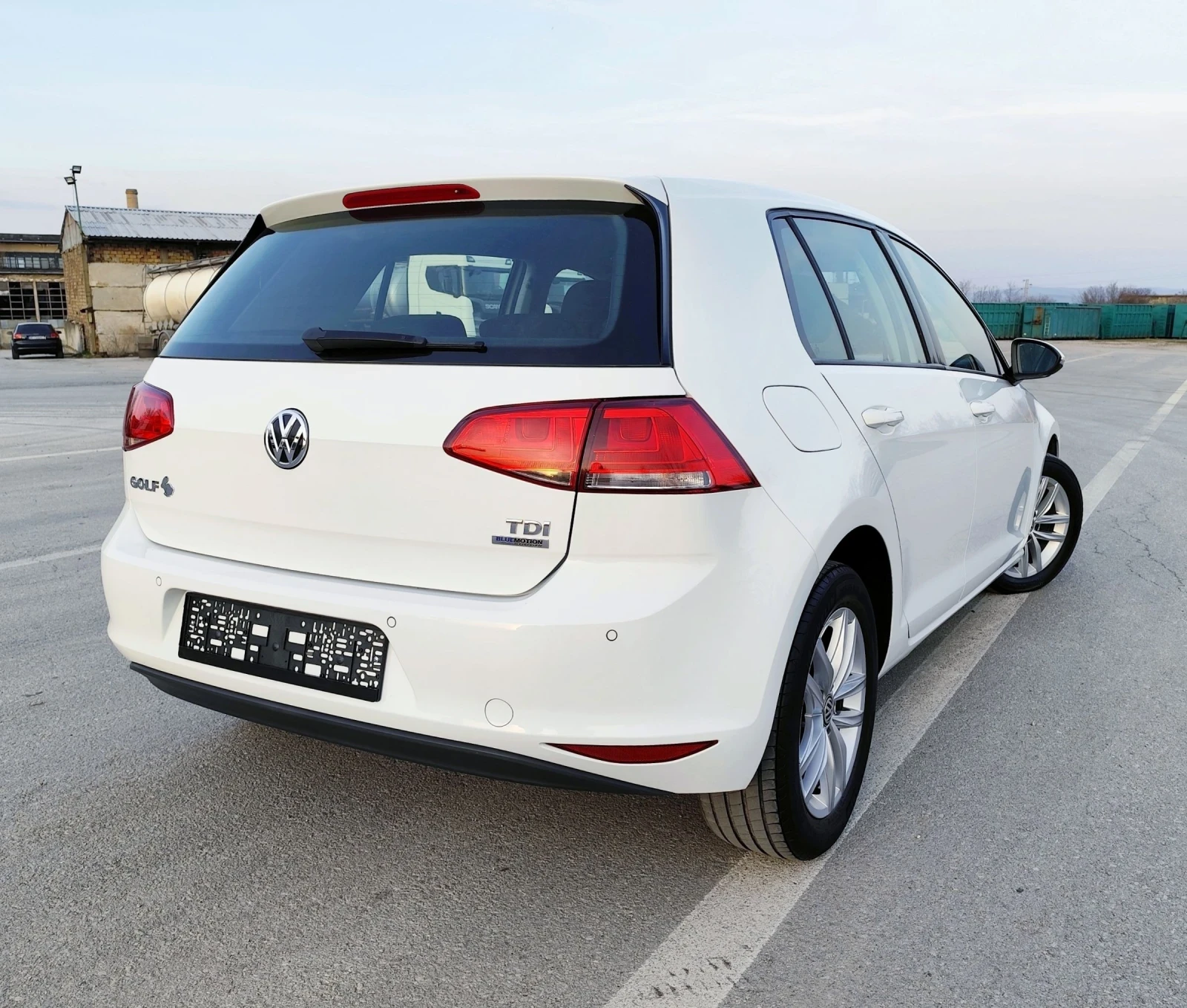 VW Golf 1.6TDI-EURO5B-ПОДГРЯВАНЕ-СЕРВИЗНА КНИЖКА , снимка 6 - Автомобили и джипове - 53908239