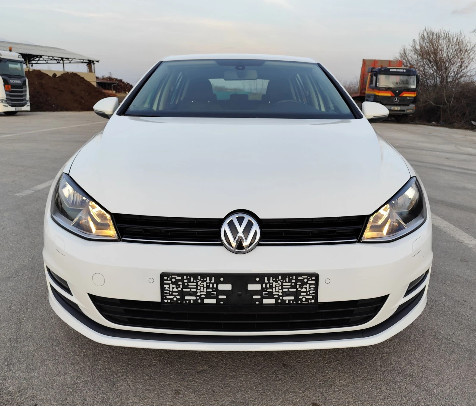 VW Golf 1.6TDI-EURO5B-ПОДГРЯВАНЕ-СЕРВИЗНА КНИЖКА , снимка 2 - Автомобили и джипове - 53908239