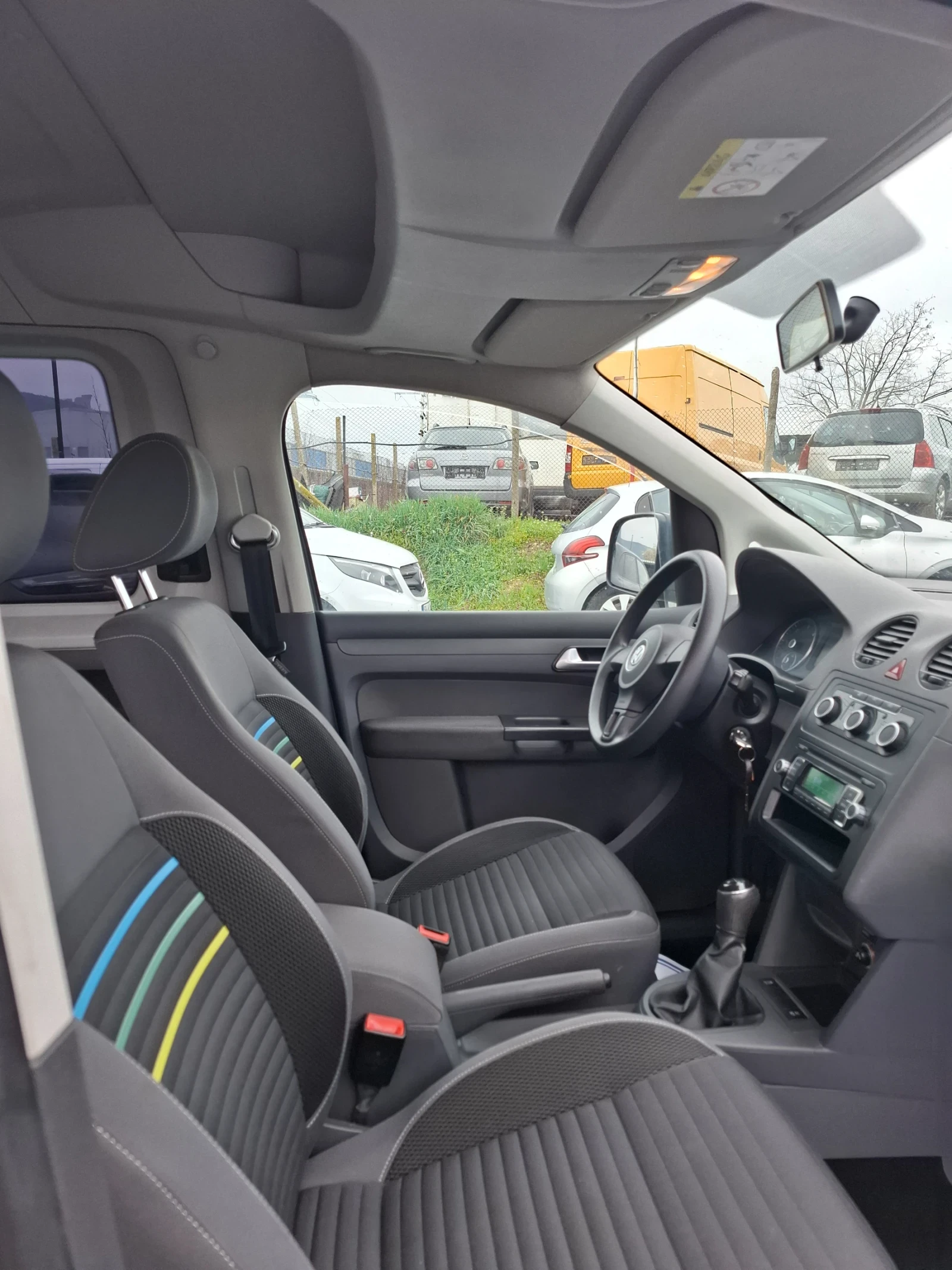 VW Caddy, снимка 6 - Автомобили и джипове - 53964770