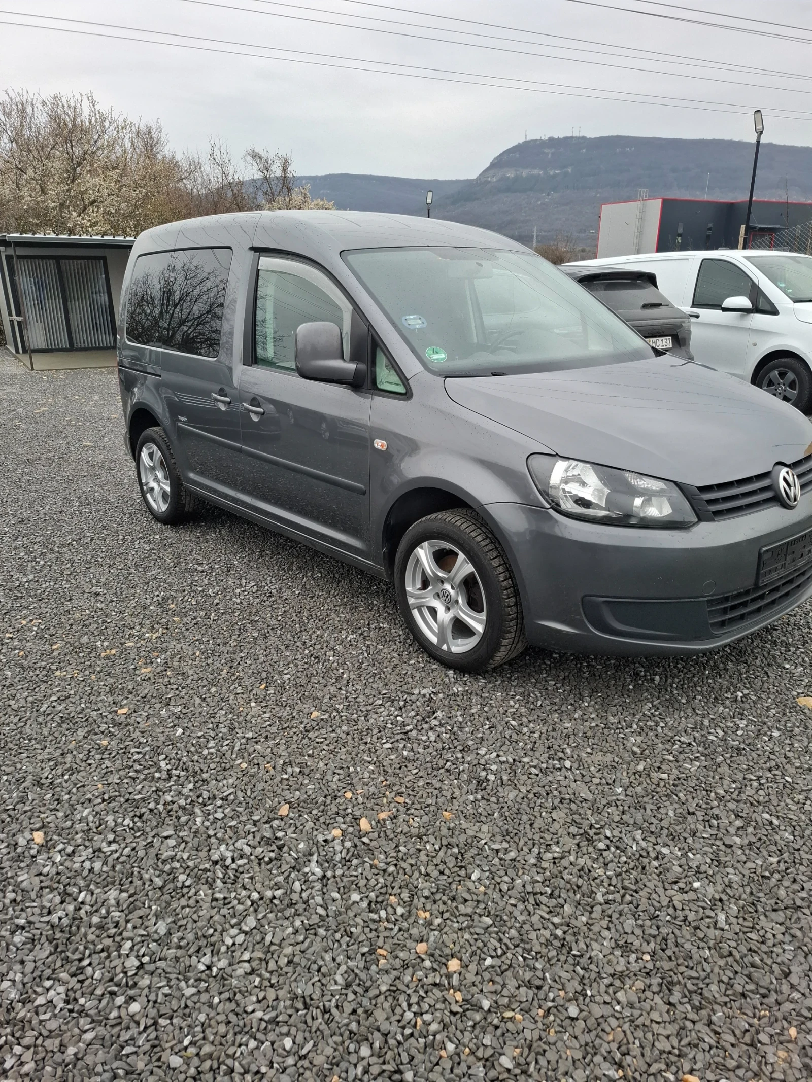 VW Caddy, снимка 3 - Автомобили и джипове - 53964770
