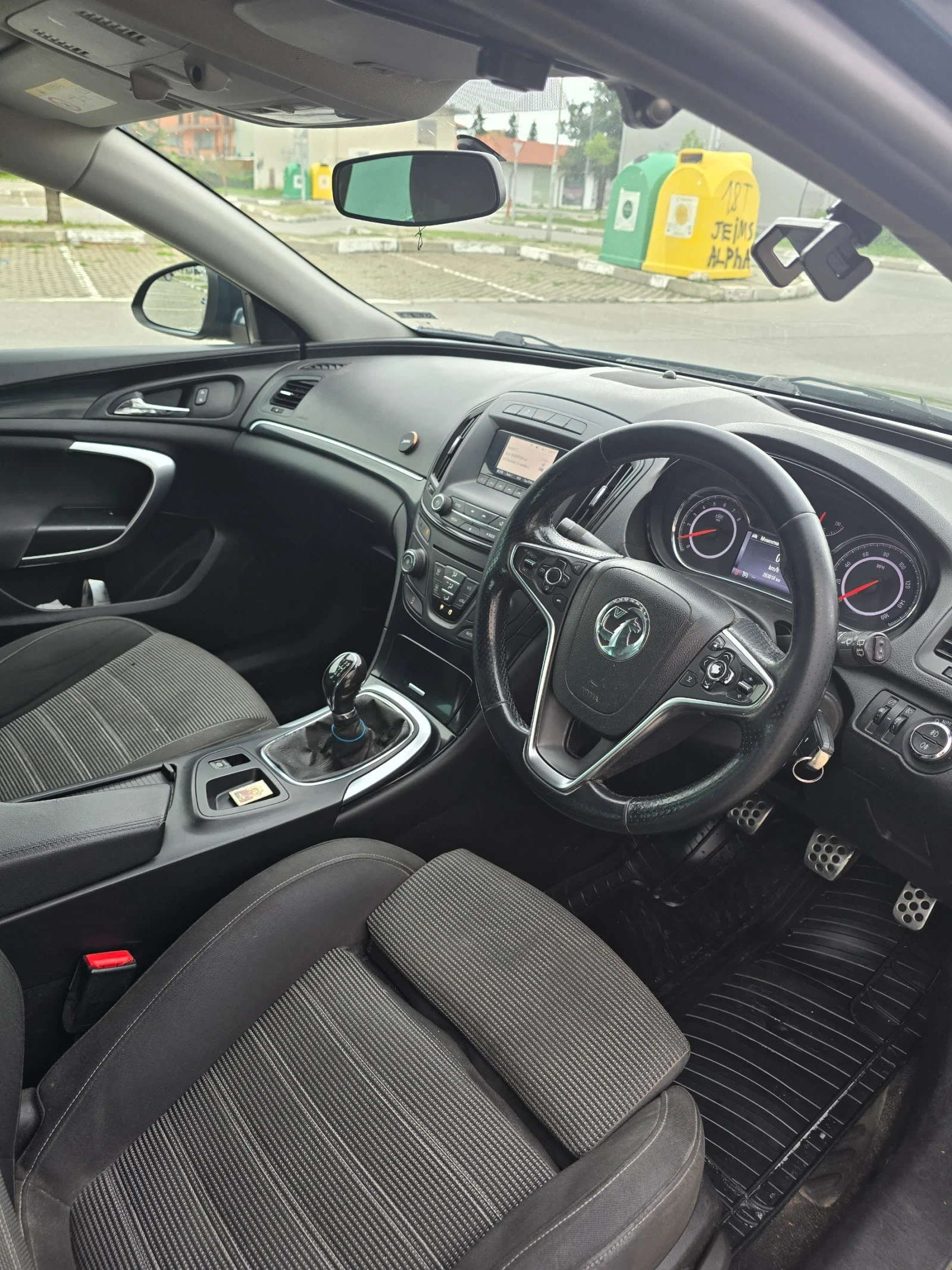 Opel Insignia 1.8 sri, снимка 14 - Автомобили и джипове - 54589020