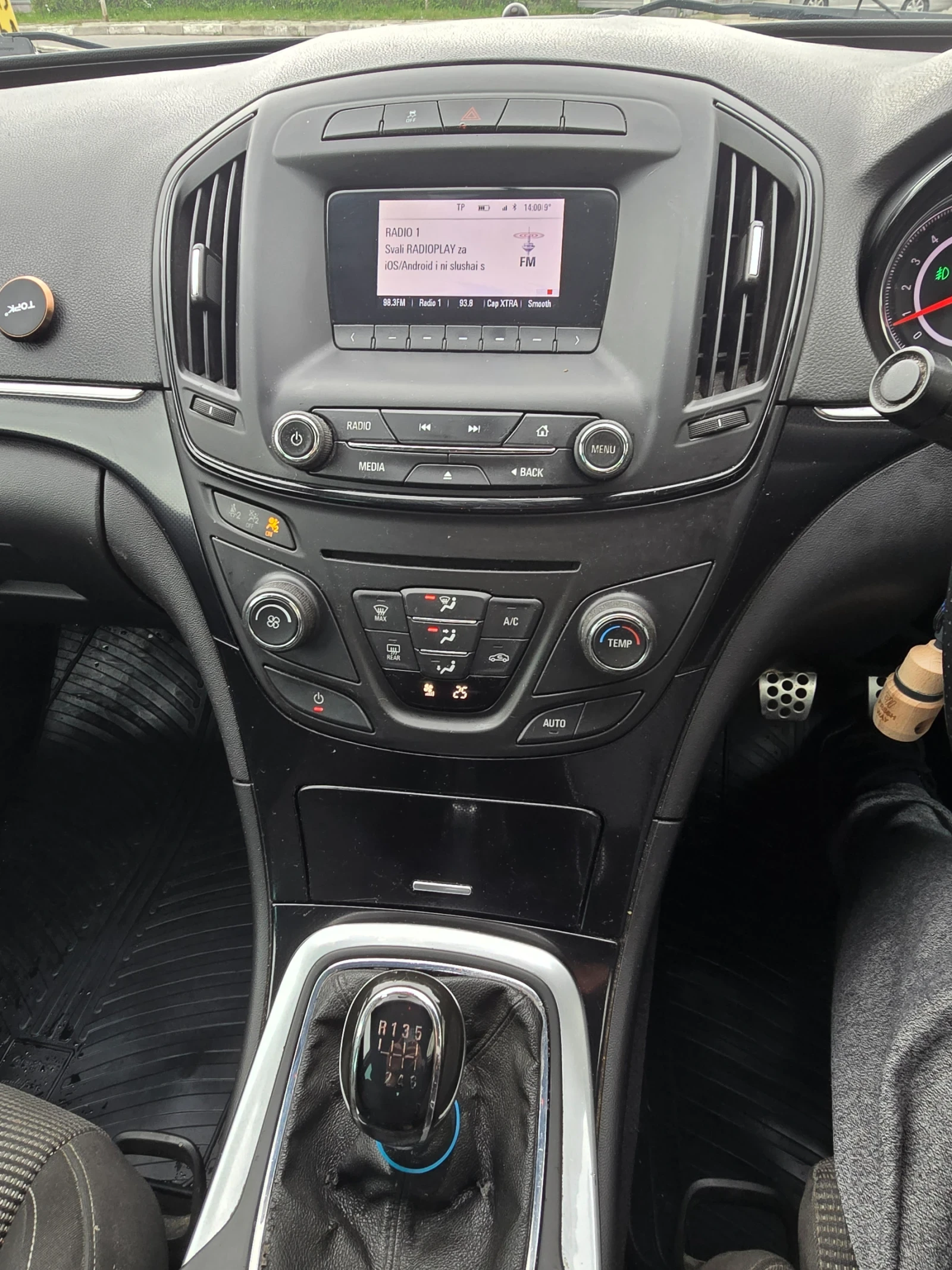 Opel Insignia 1.8 sri, снимка 17 - Автомобили и джипове - 54589020