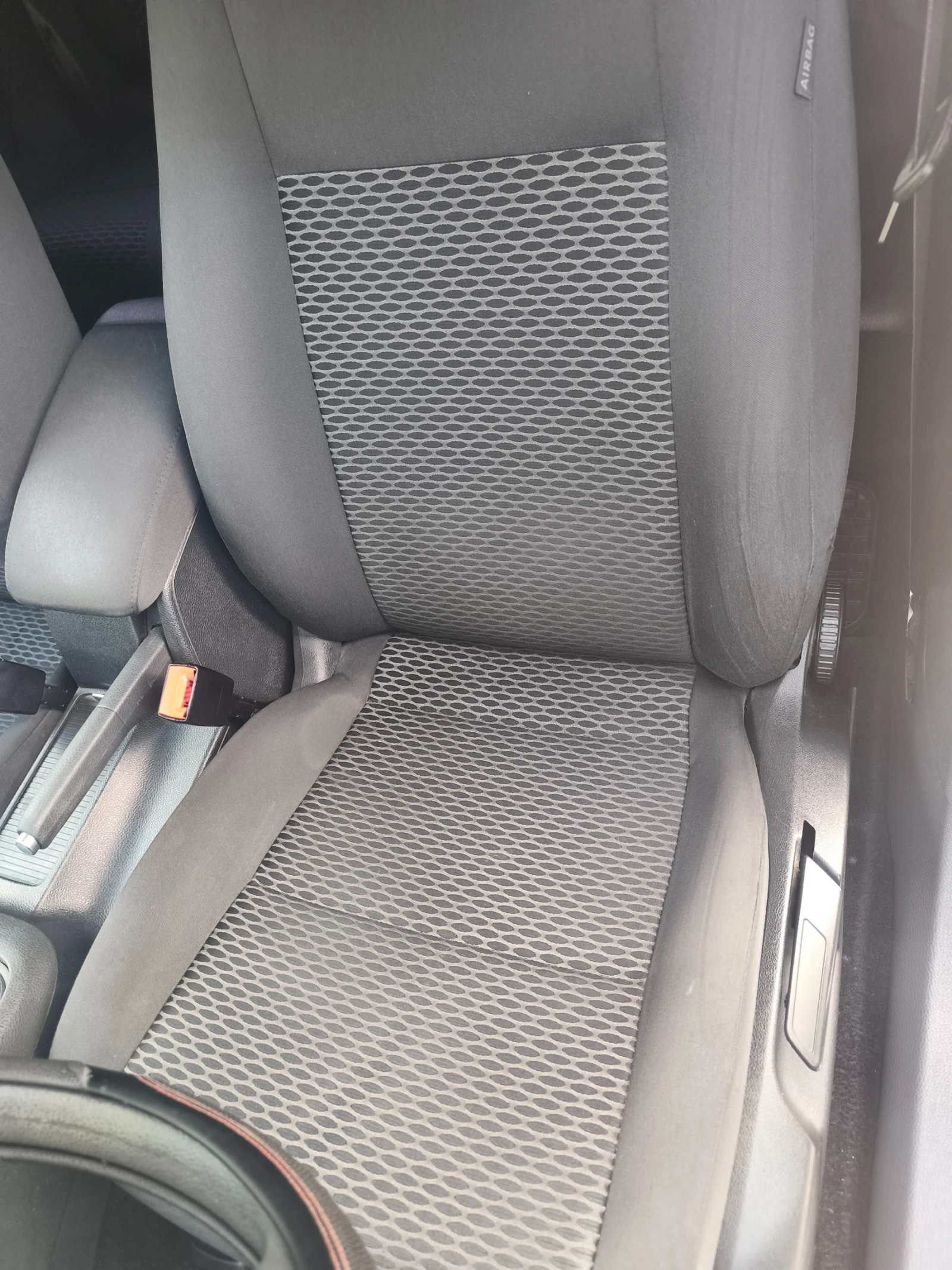 VW Golf, снимка 6 - Автомобили и джипове - 54654669