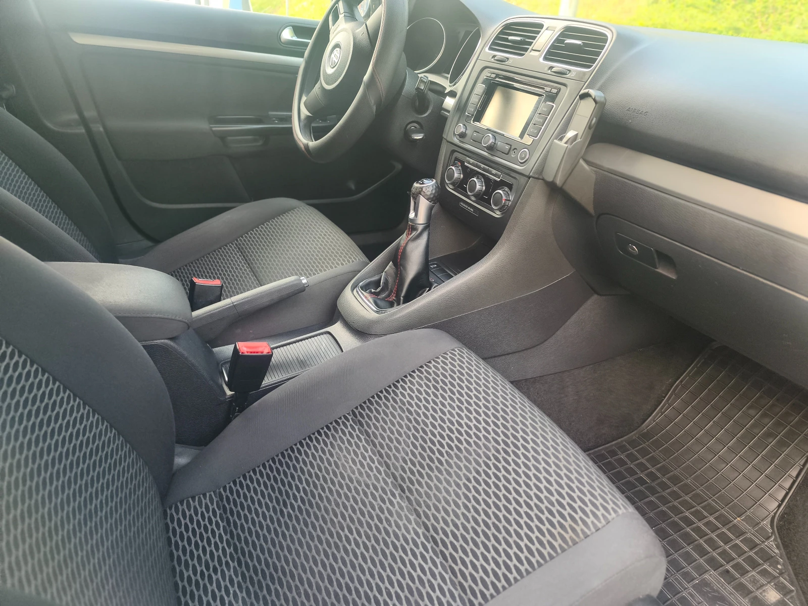 VW Golf, снимка 8 - Автомобили и джипове - 54654669