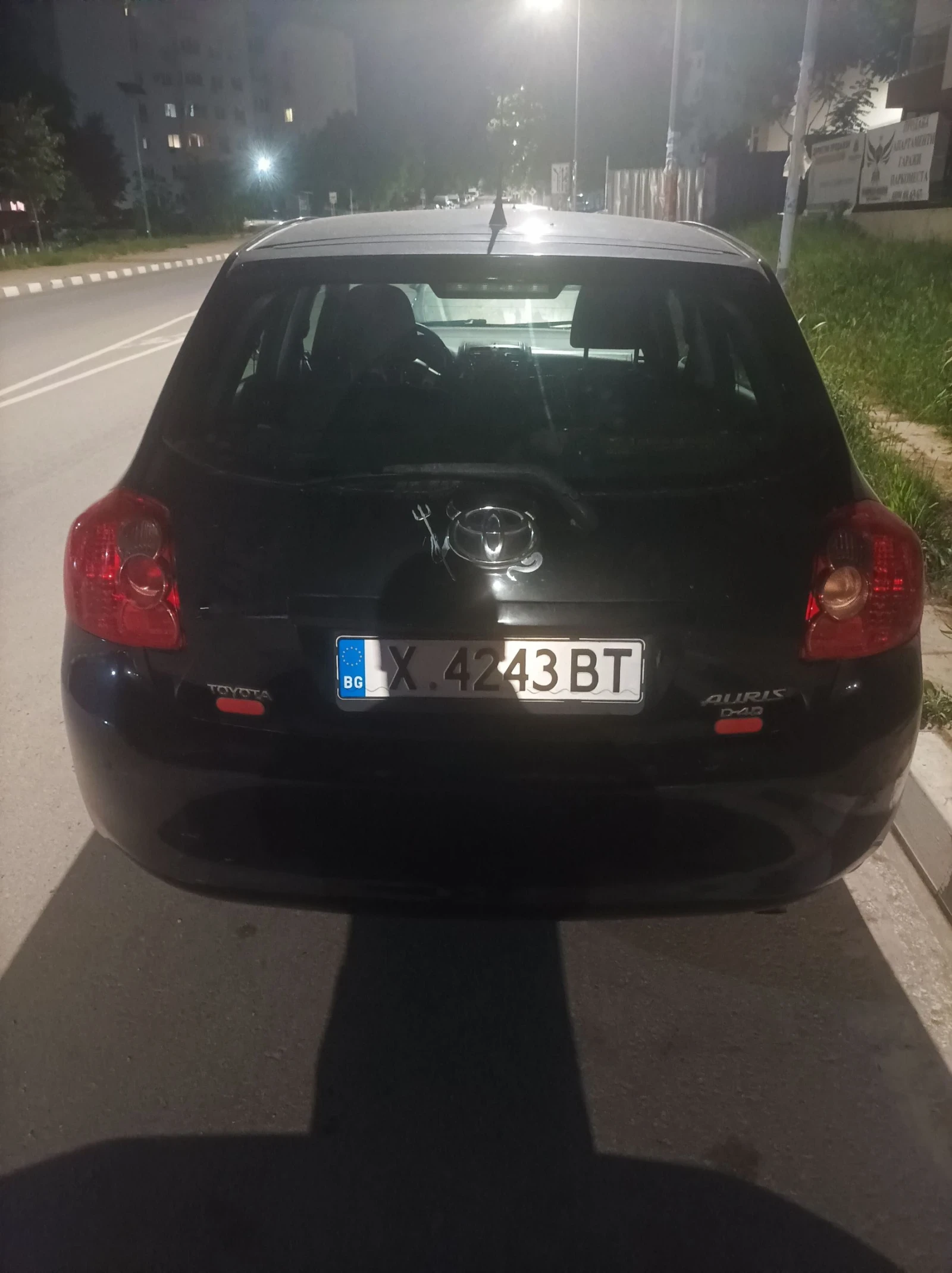 Toyota Auris 2.0  D4D , снимка 2 - Автомобили и джипове - 54748325